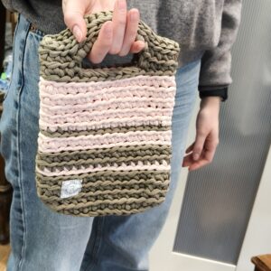 Bolsa crochê pequena
